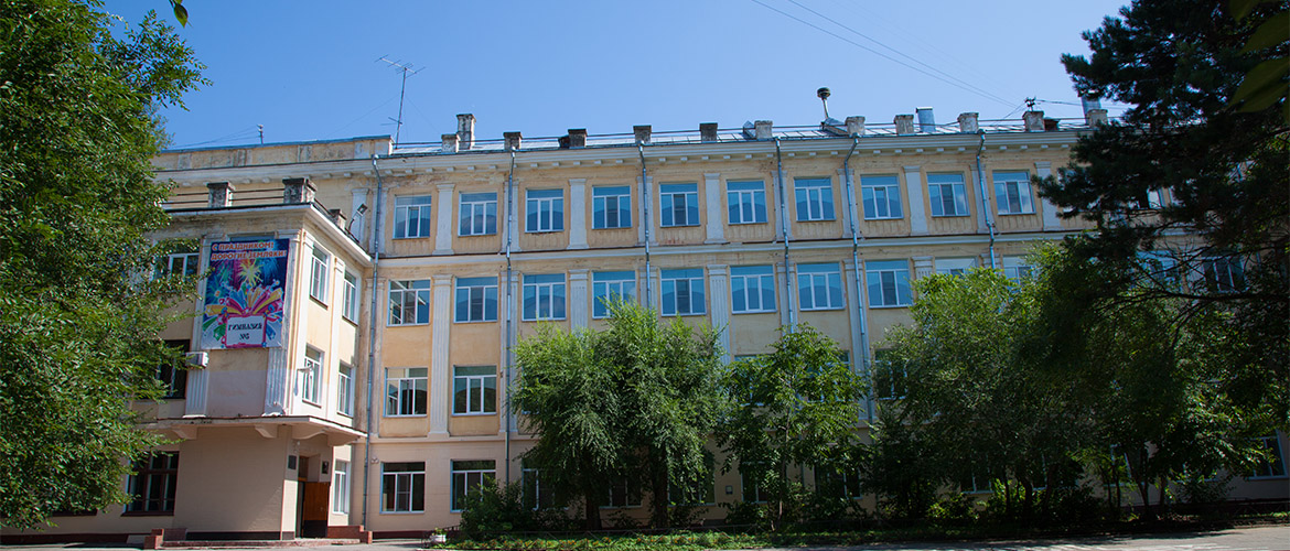 Фотография школы.